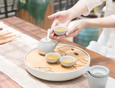 每天喝一杯下午茶和阅读15分钟